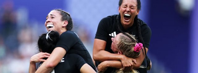 NZ come from behind to beat Canada in Women's Final