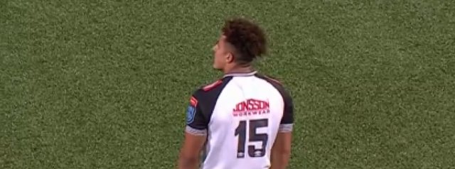 Watch | Sharks Jordan Hendrikse launching a massive penalty kick