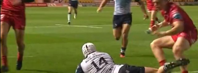 WATCH: Connacht beautiful cross-kick try