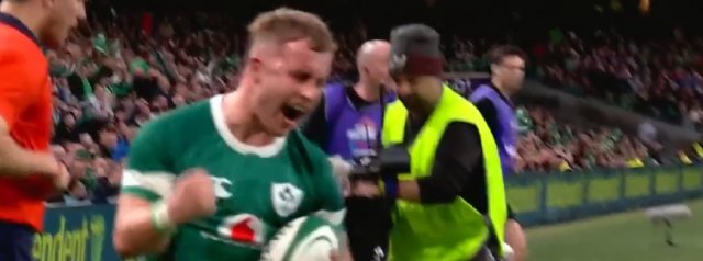 WATCH: Casey makes it three tries for the Irish