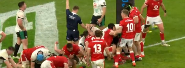 WATCH | Wales score on the stroke of halftime